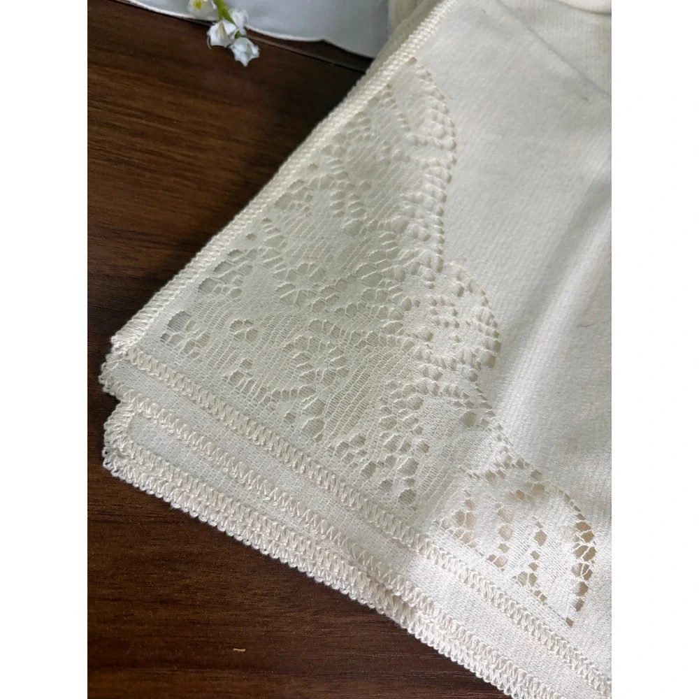 Vintage Crochet Lace Corner Napkins, Set of 4, Grandmillennial Linens